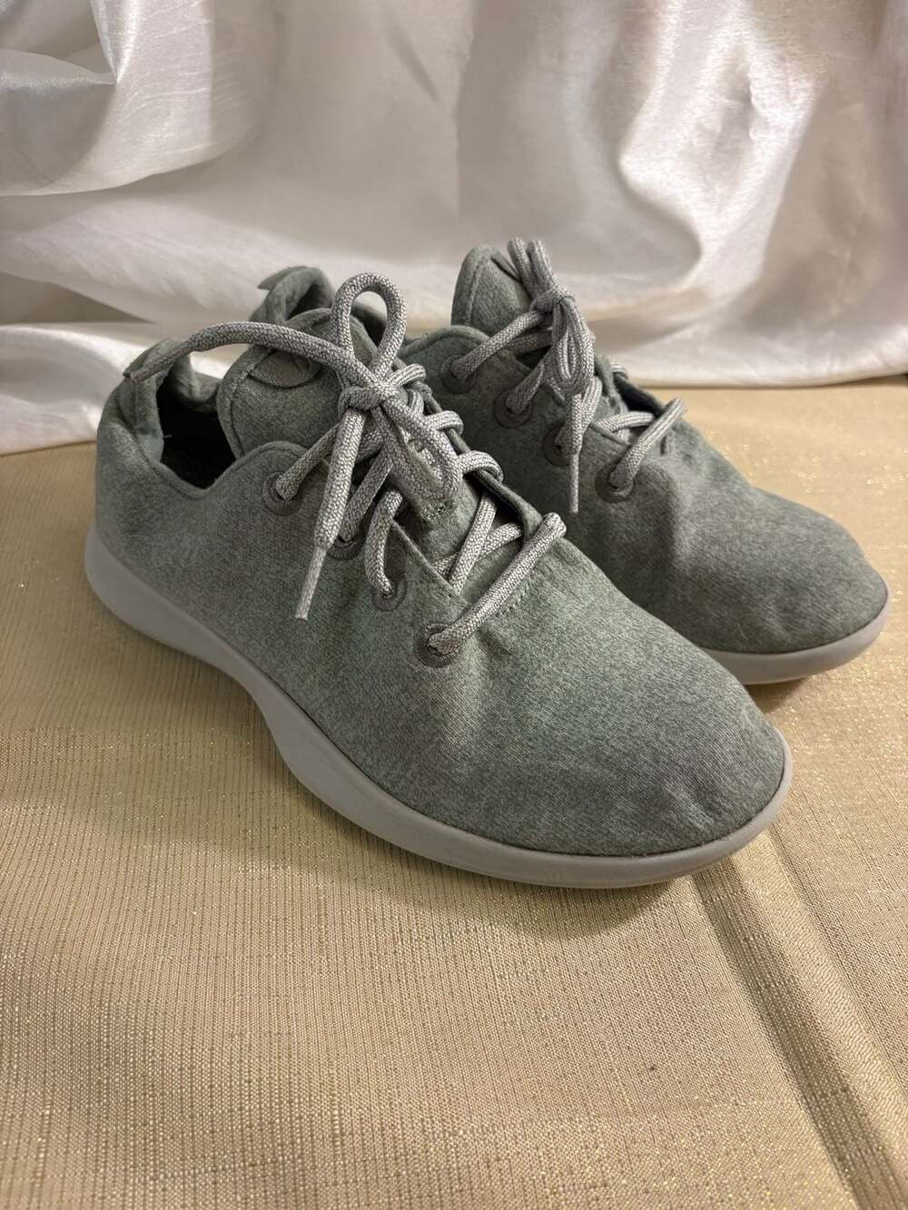 Allbirds The Wool Runners Size W9 Green Sneakers